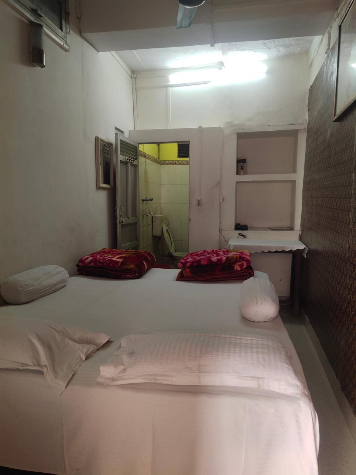 Sunrise Lodge Varanasi Zimmer foto